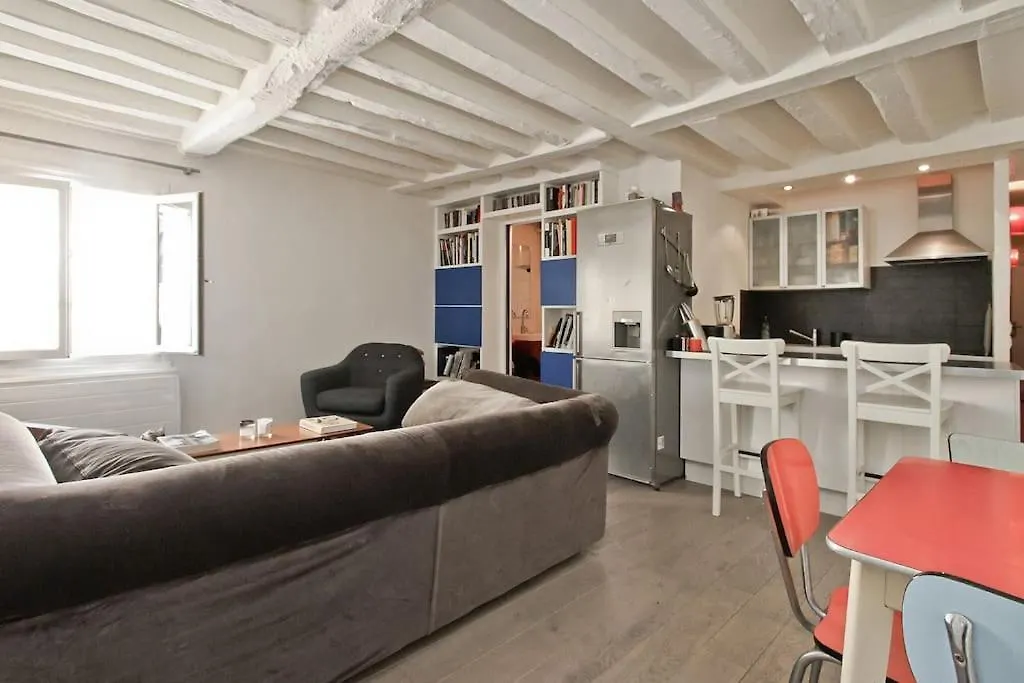 Charming In Le Marais *