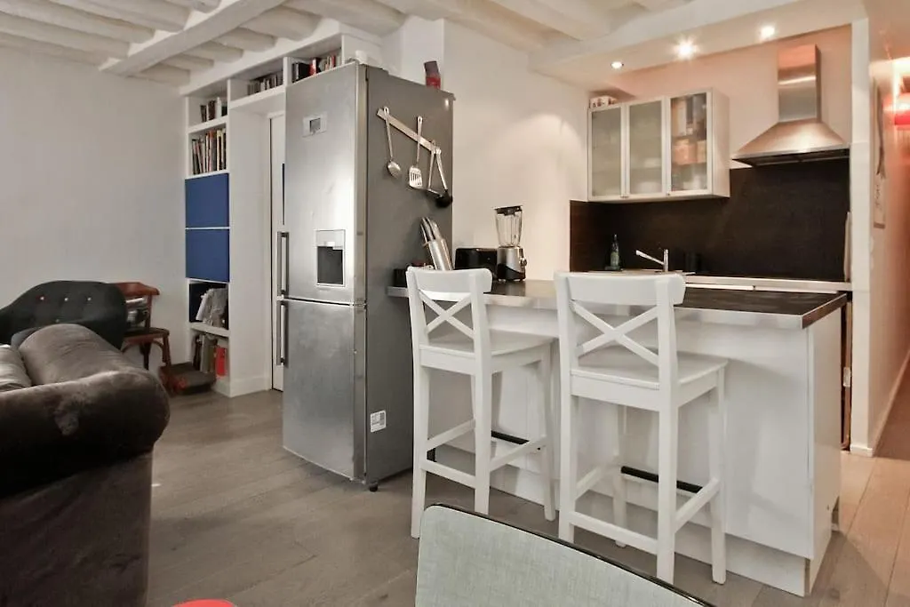 Apartment Charming In Le Marais *
